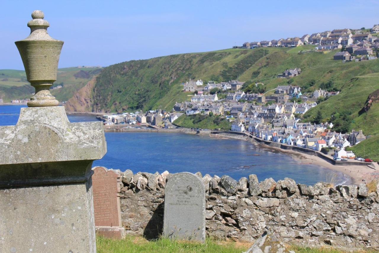 Bellevue Holiday Cottage Gardenstown Exteriör bild
